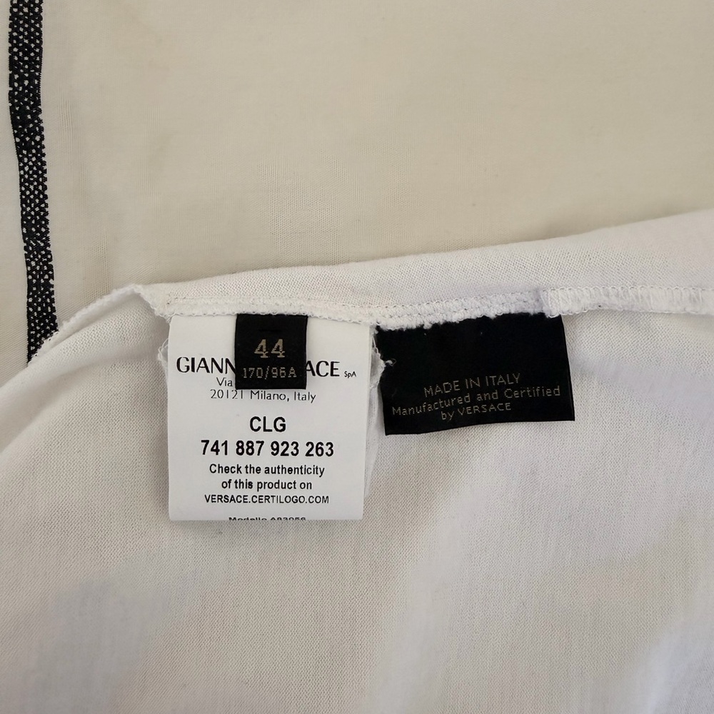Versace Label T-Shirt - Picture 4 of 4